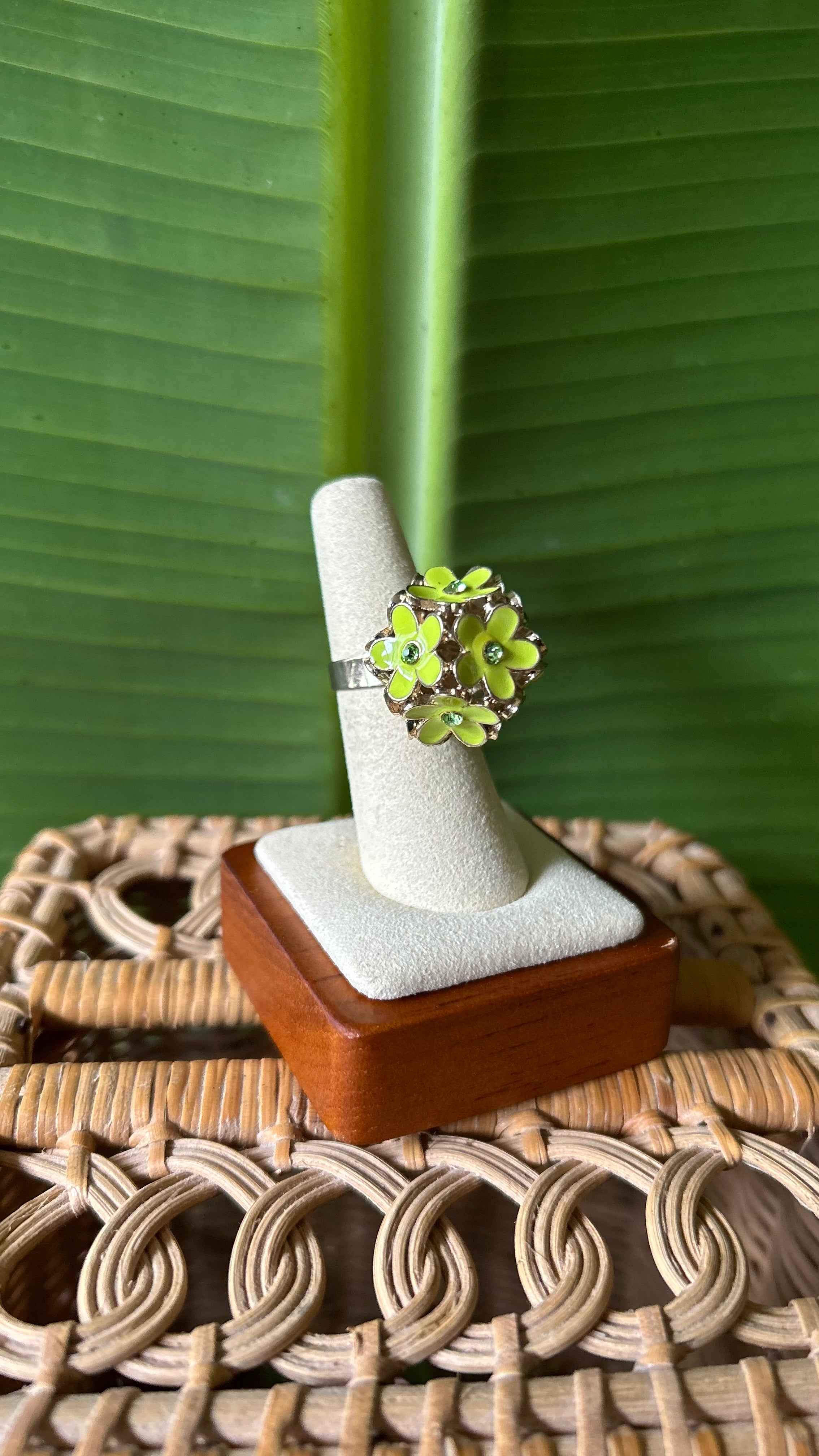 Green floral crystal ring