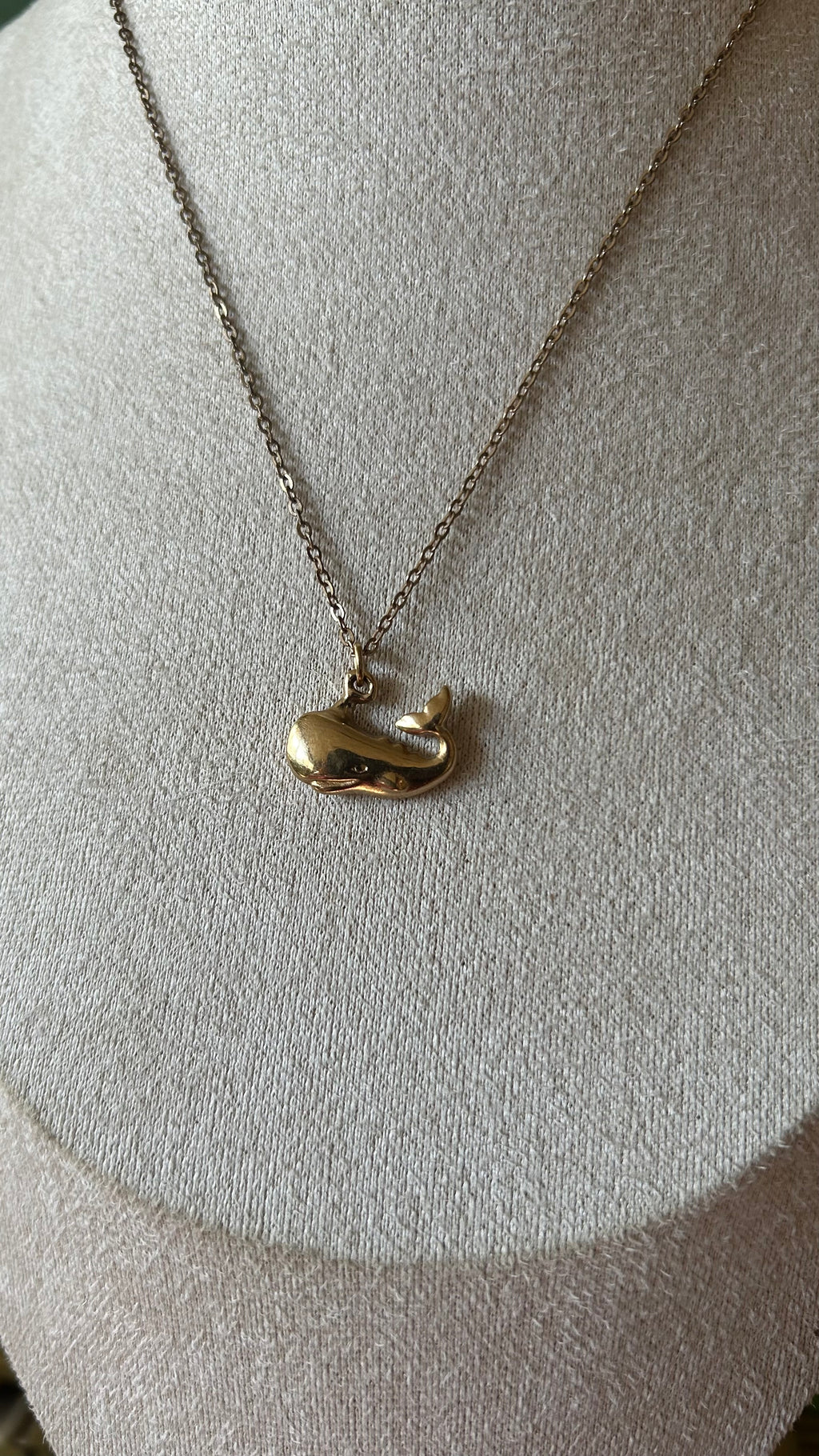 Vintage AVON whale gold necklace