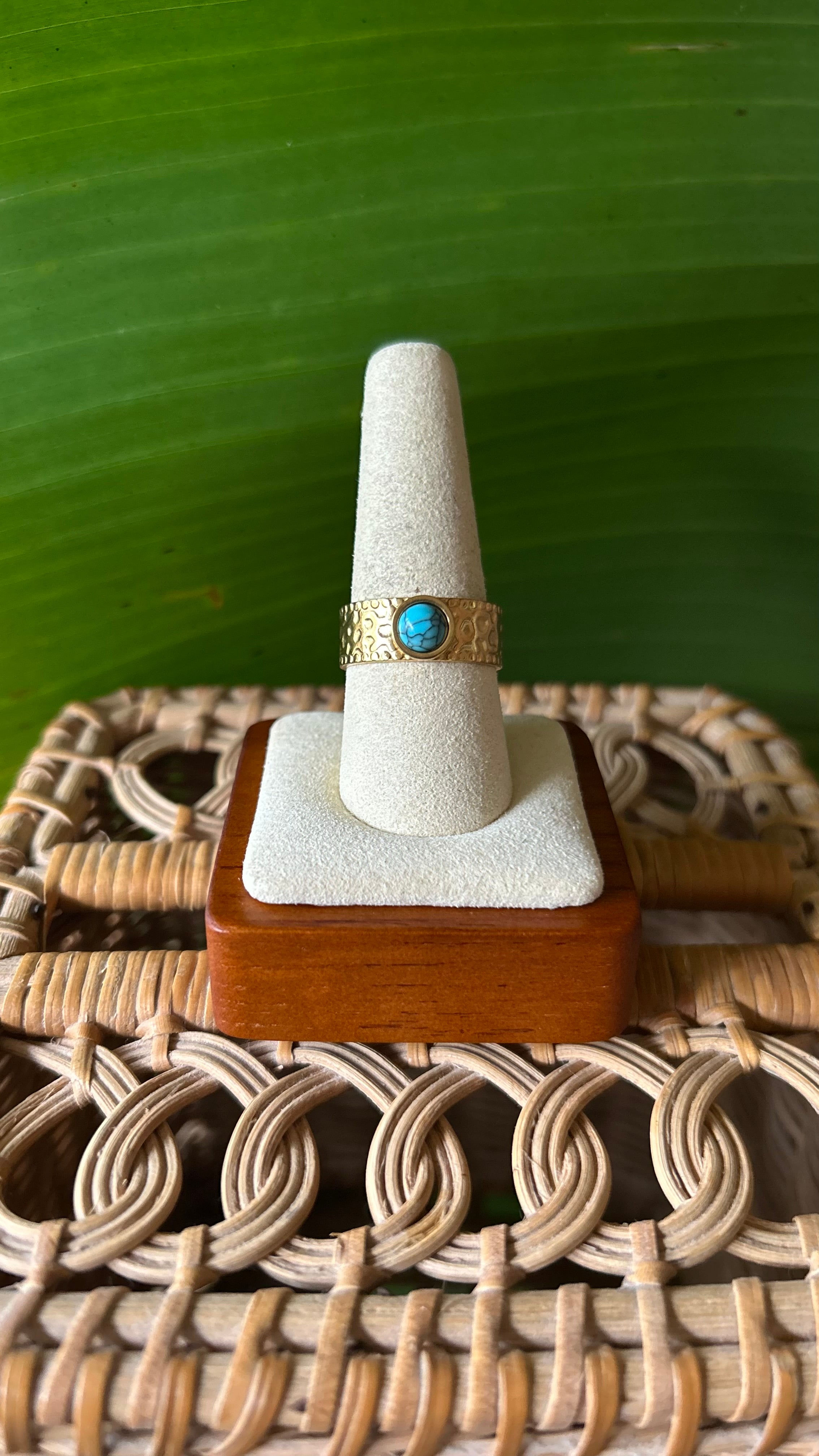 Turquoise gold hammered ring