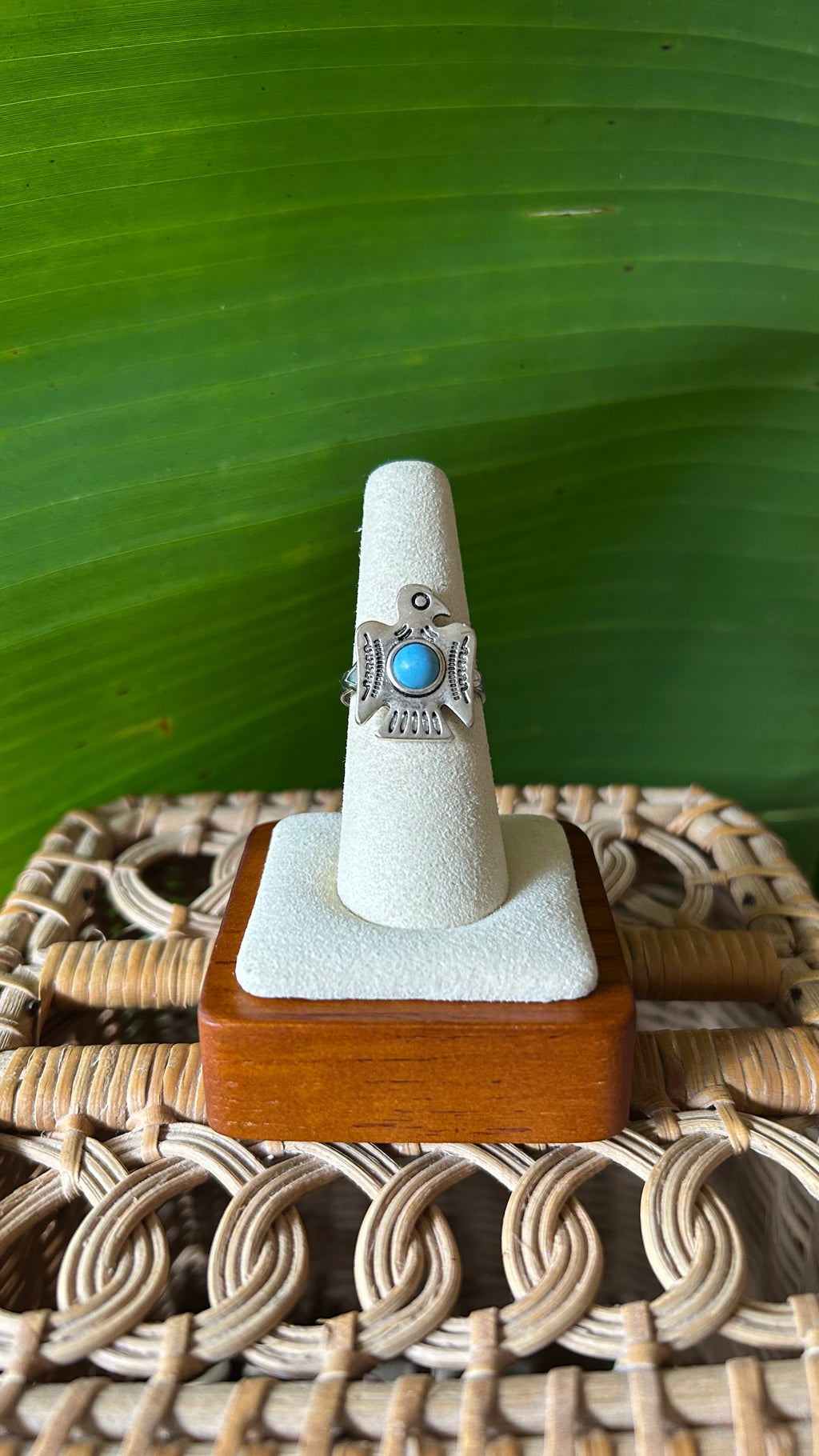 Eagle adjustable ring