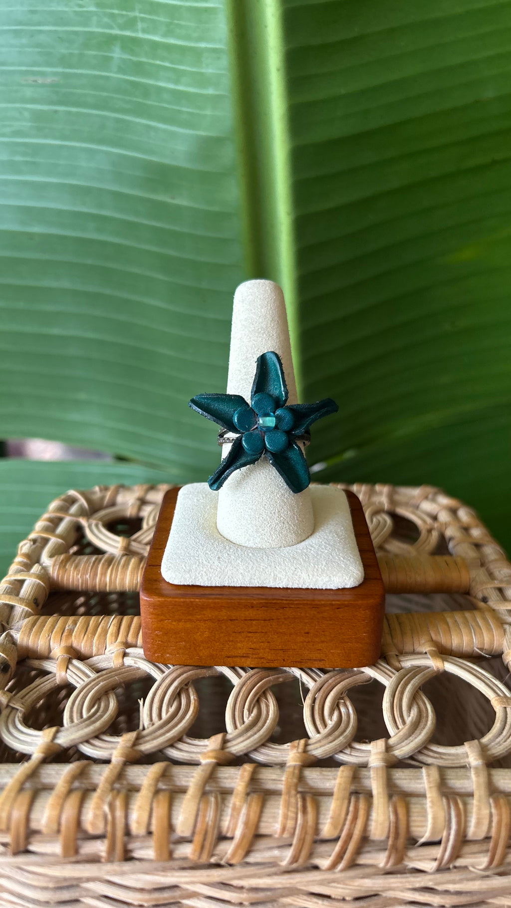 Emerald leather flower adjustable ring