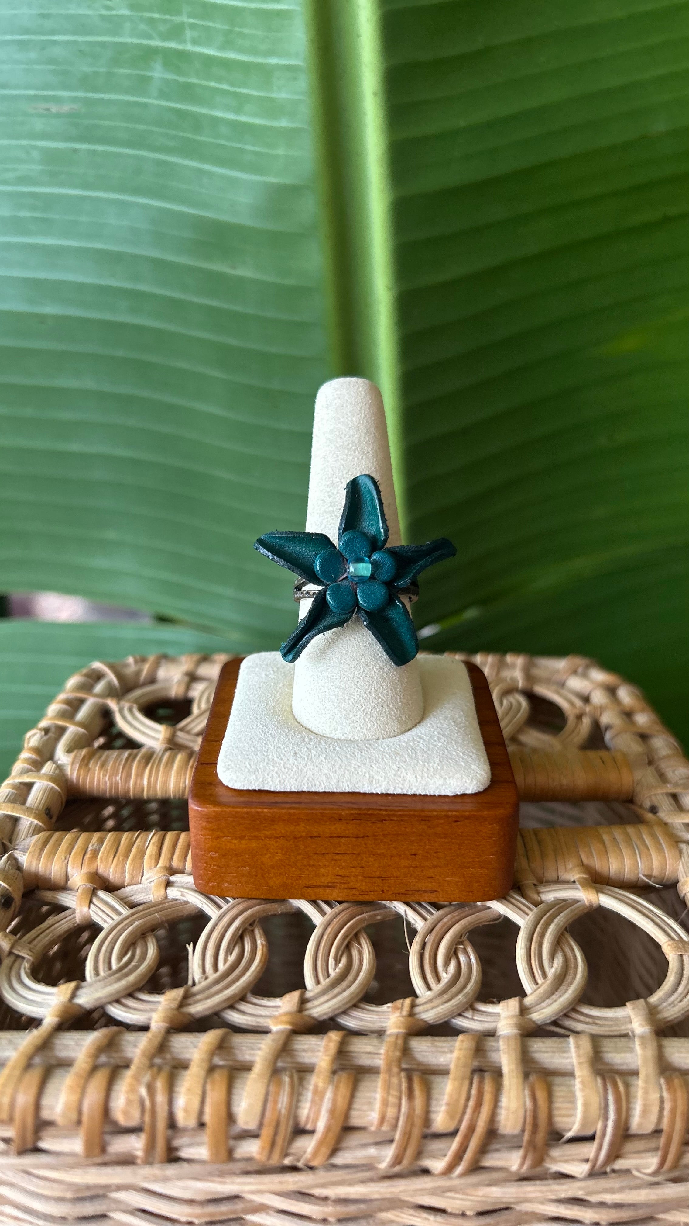 Emerald leather flower adjustable ring