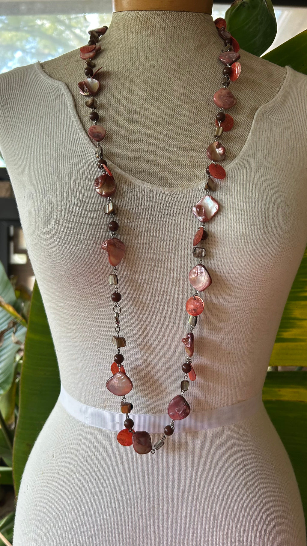 Mermaid mother of pearl pink shell necklace
