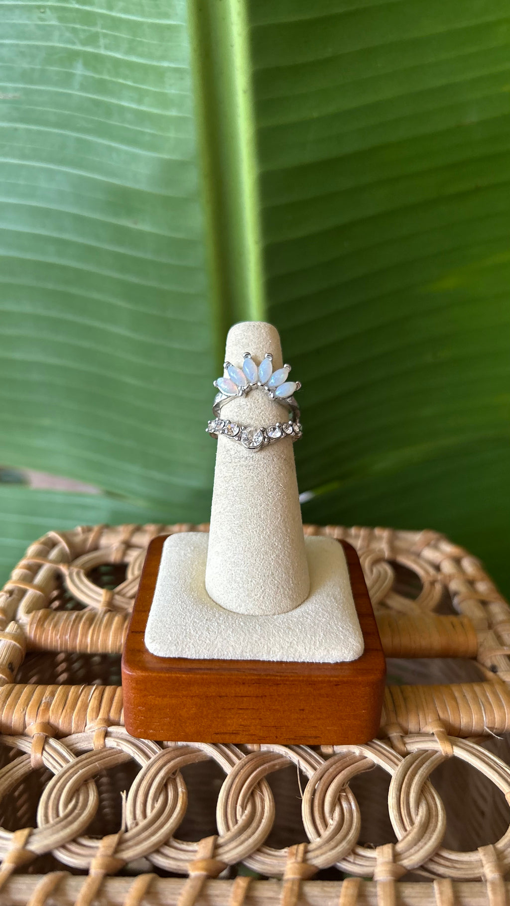 Tear Drop Opal Crystal ring