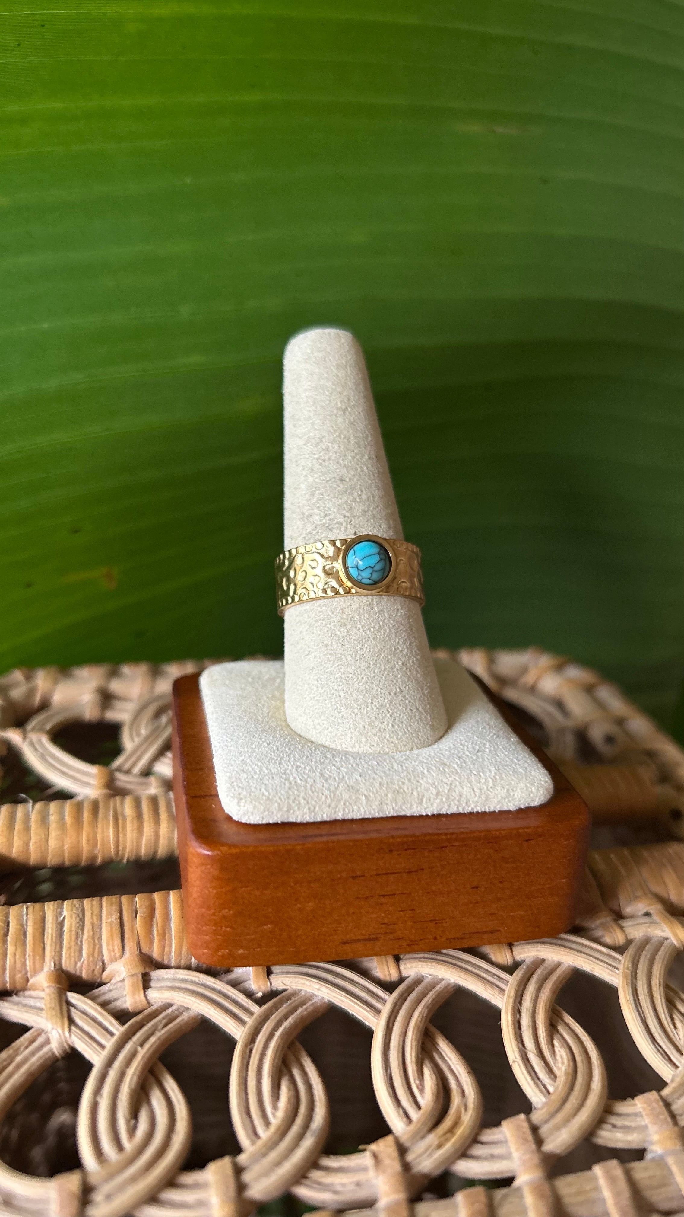 Turquoise gold hammered ring