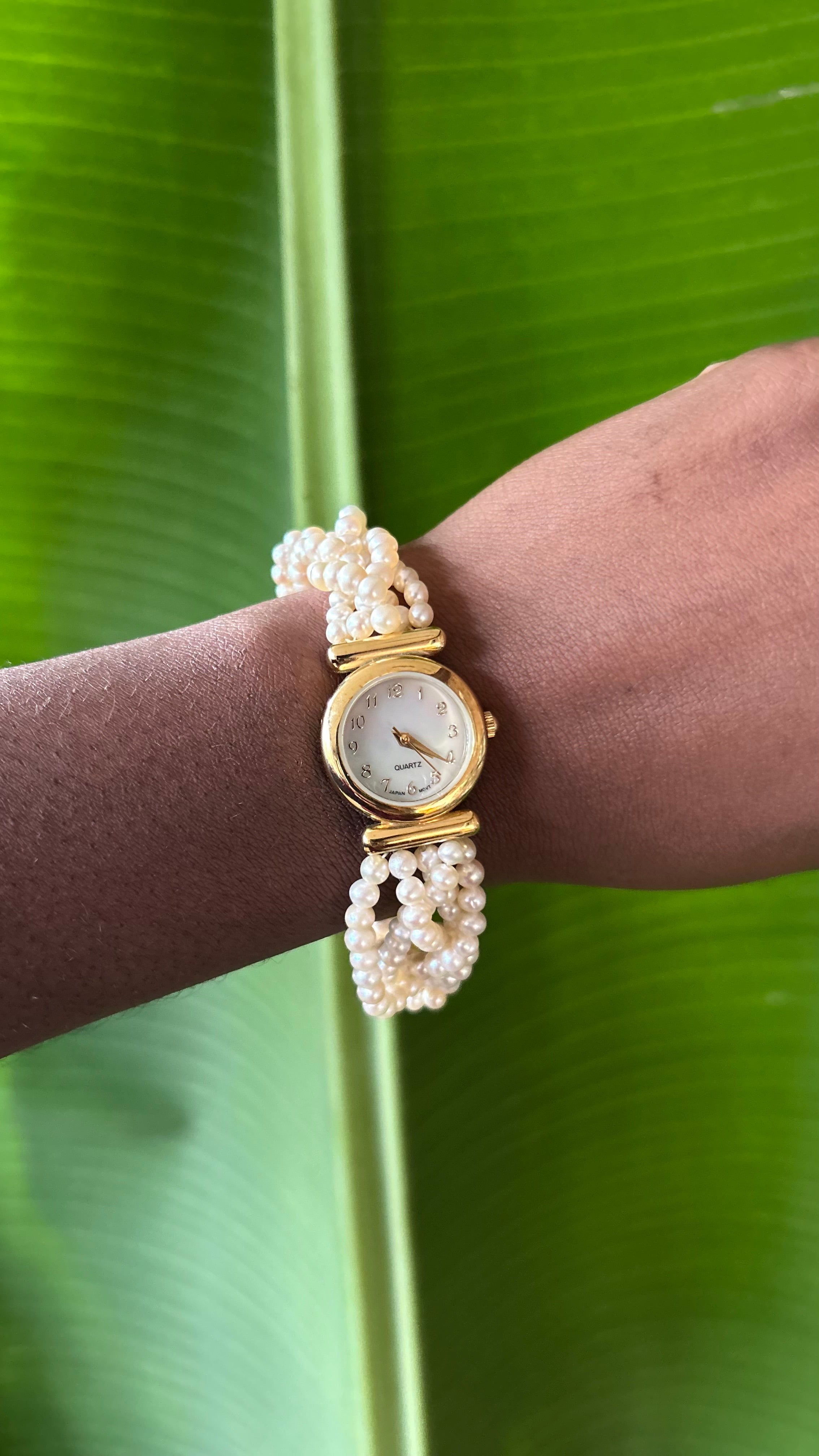 Pearlette Gold bracelet stretch watch