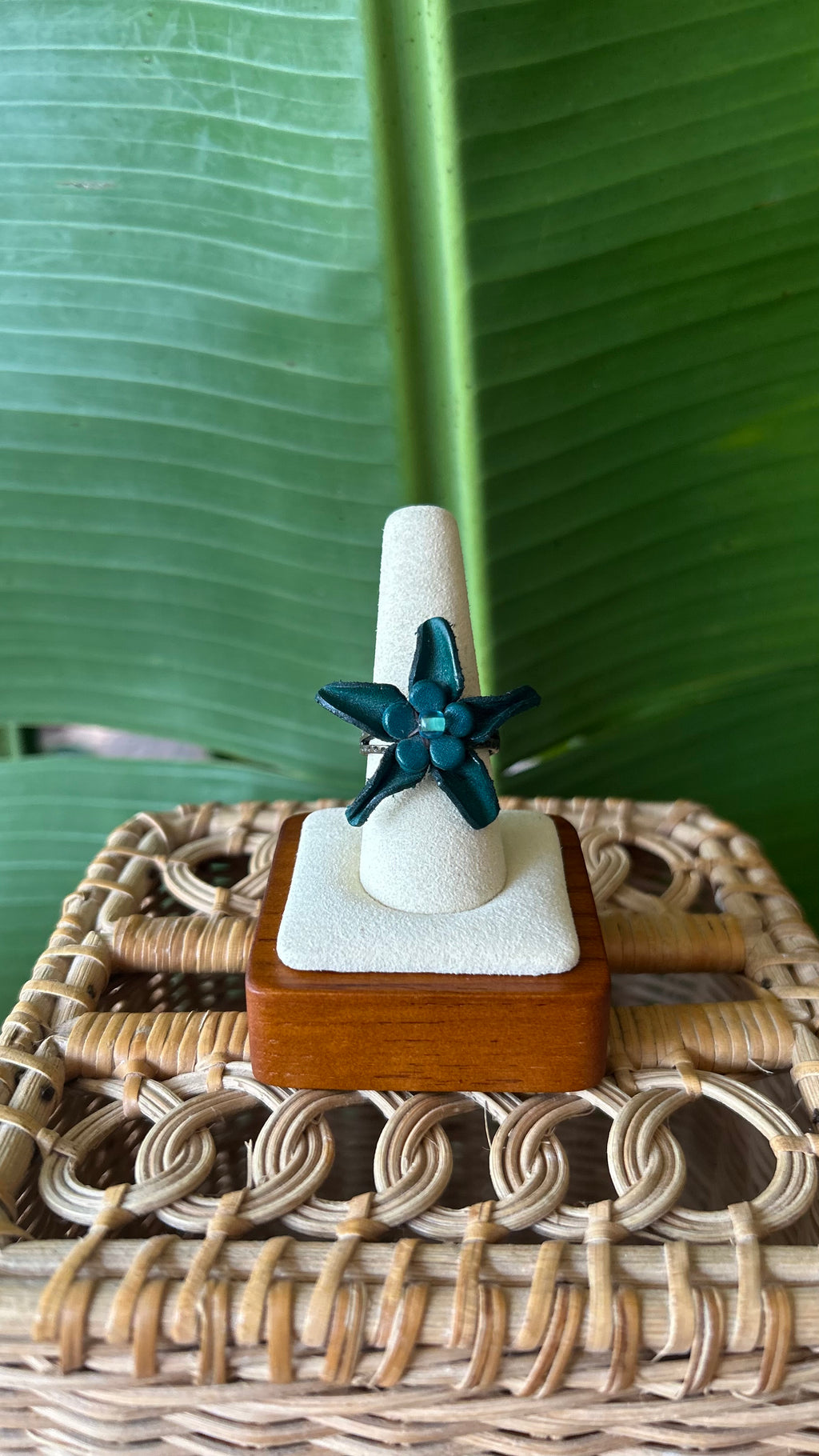 Emerald leather flower adjustable ring