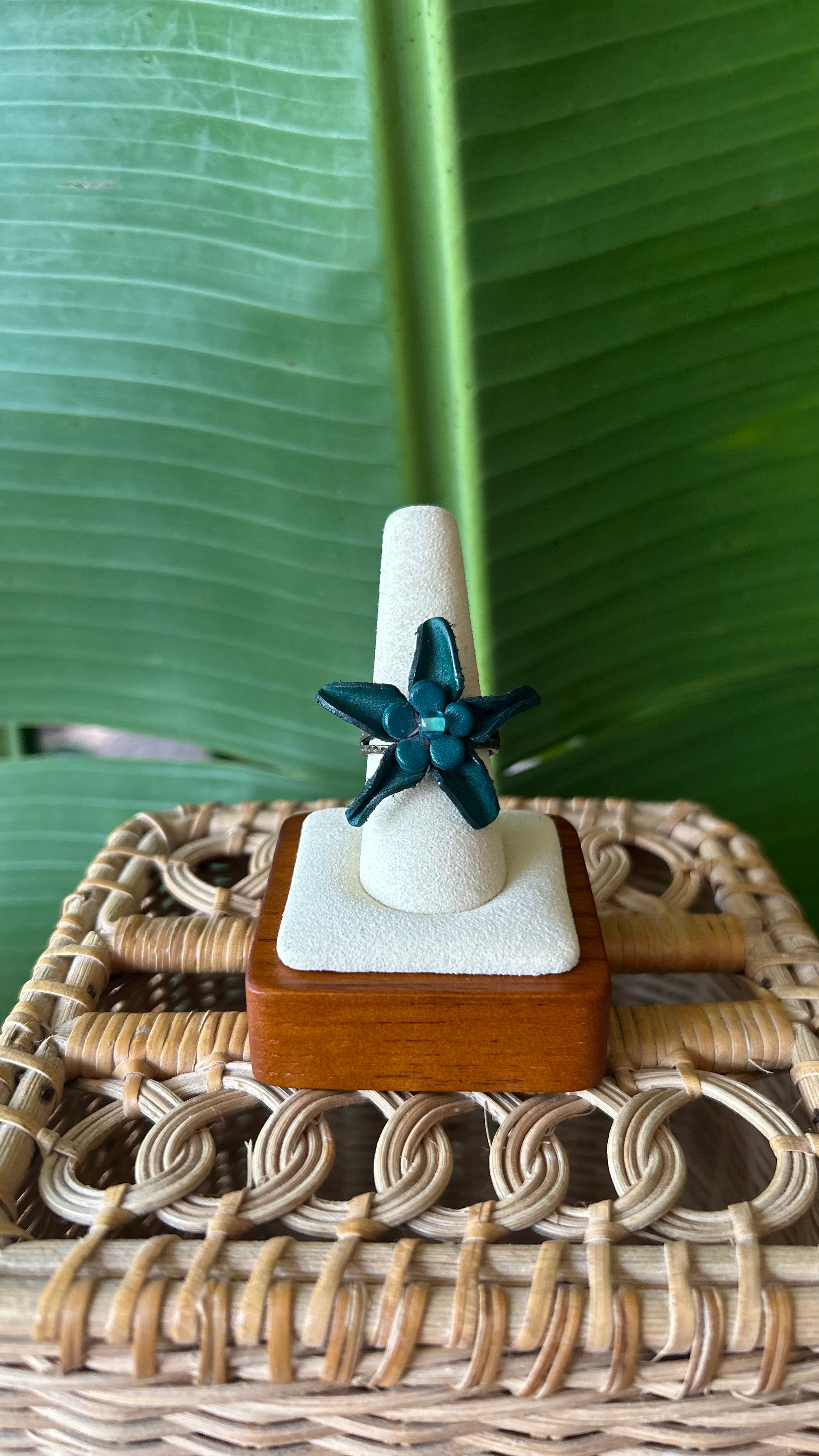 Emerald leather flower adjustable ring