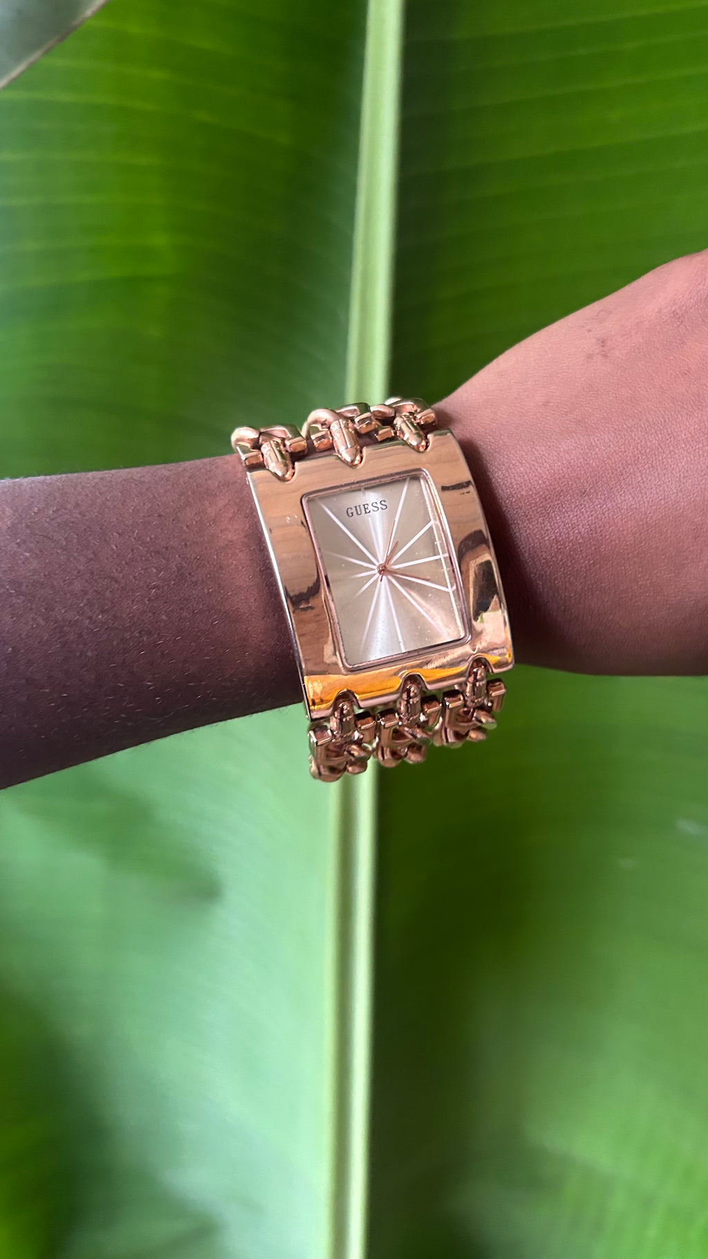 Guess Gold Chain Quartz watch