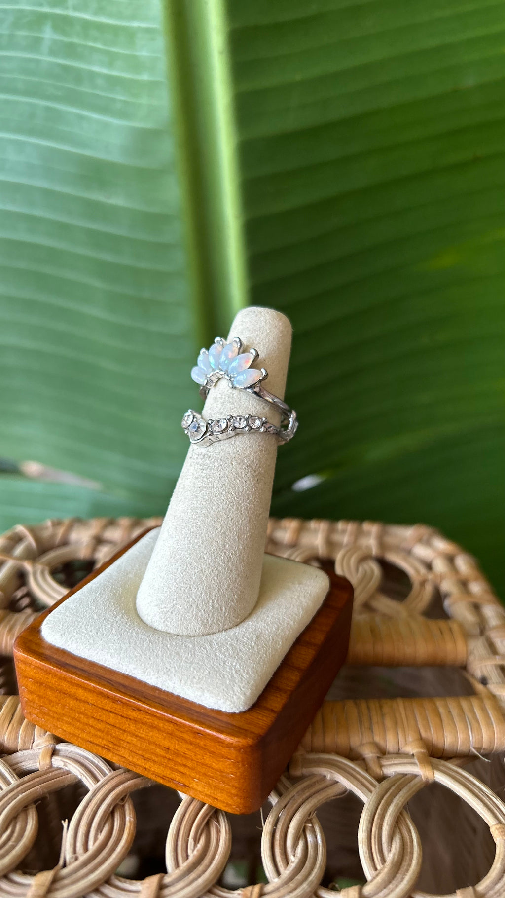 Tear Drop Opal Crystal ring