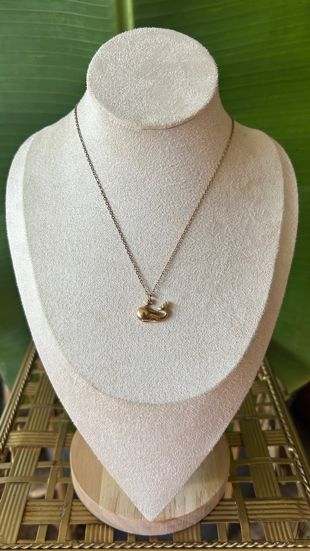 Vintage AVON whale gold necklace