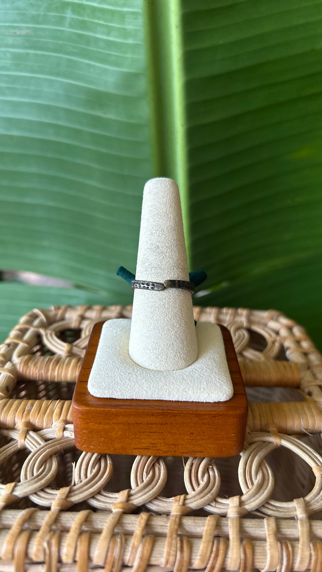 Emerald leather flower adjustable ring