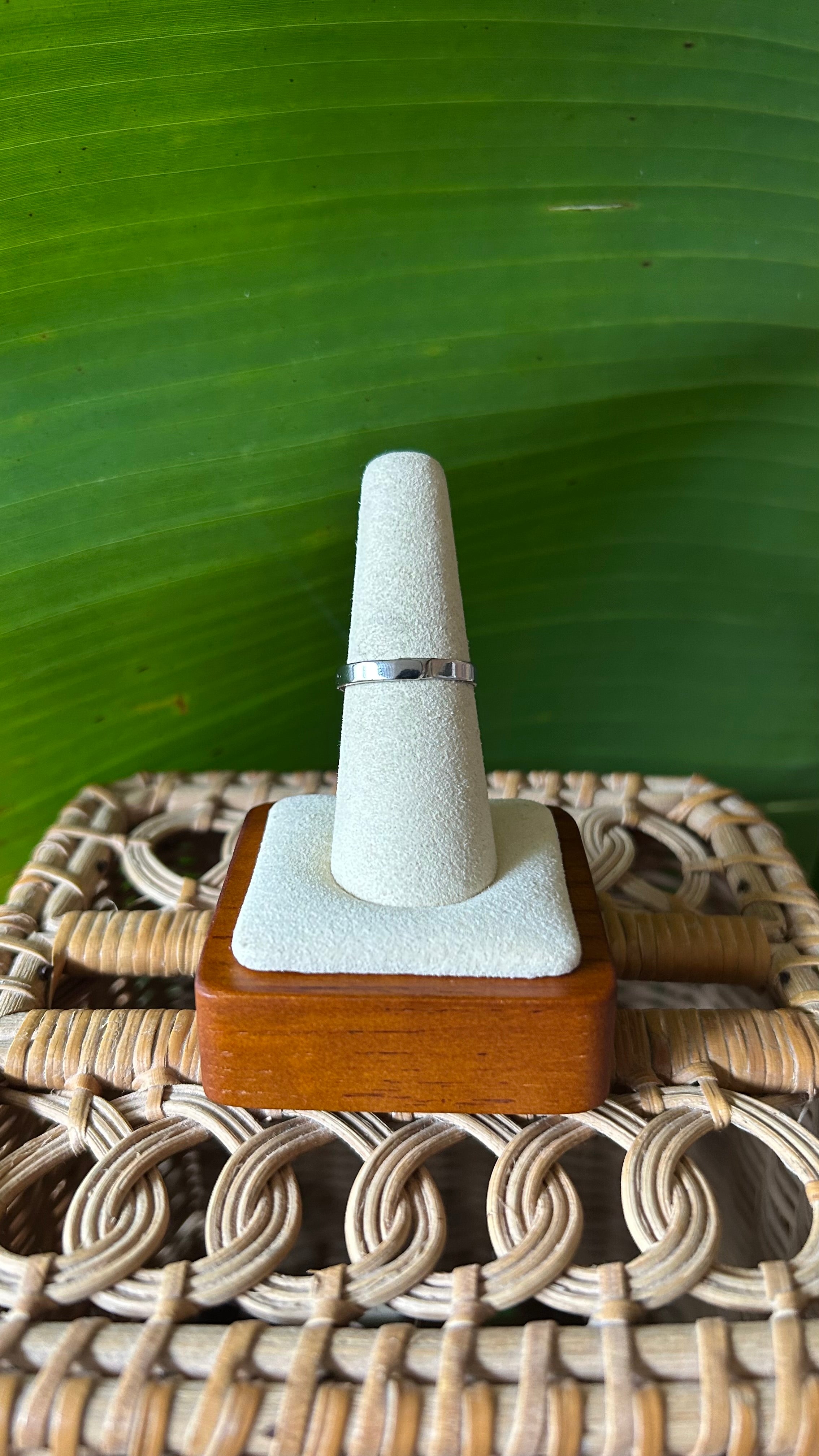 Eagle adjustable ring