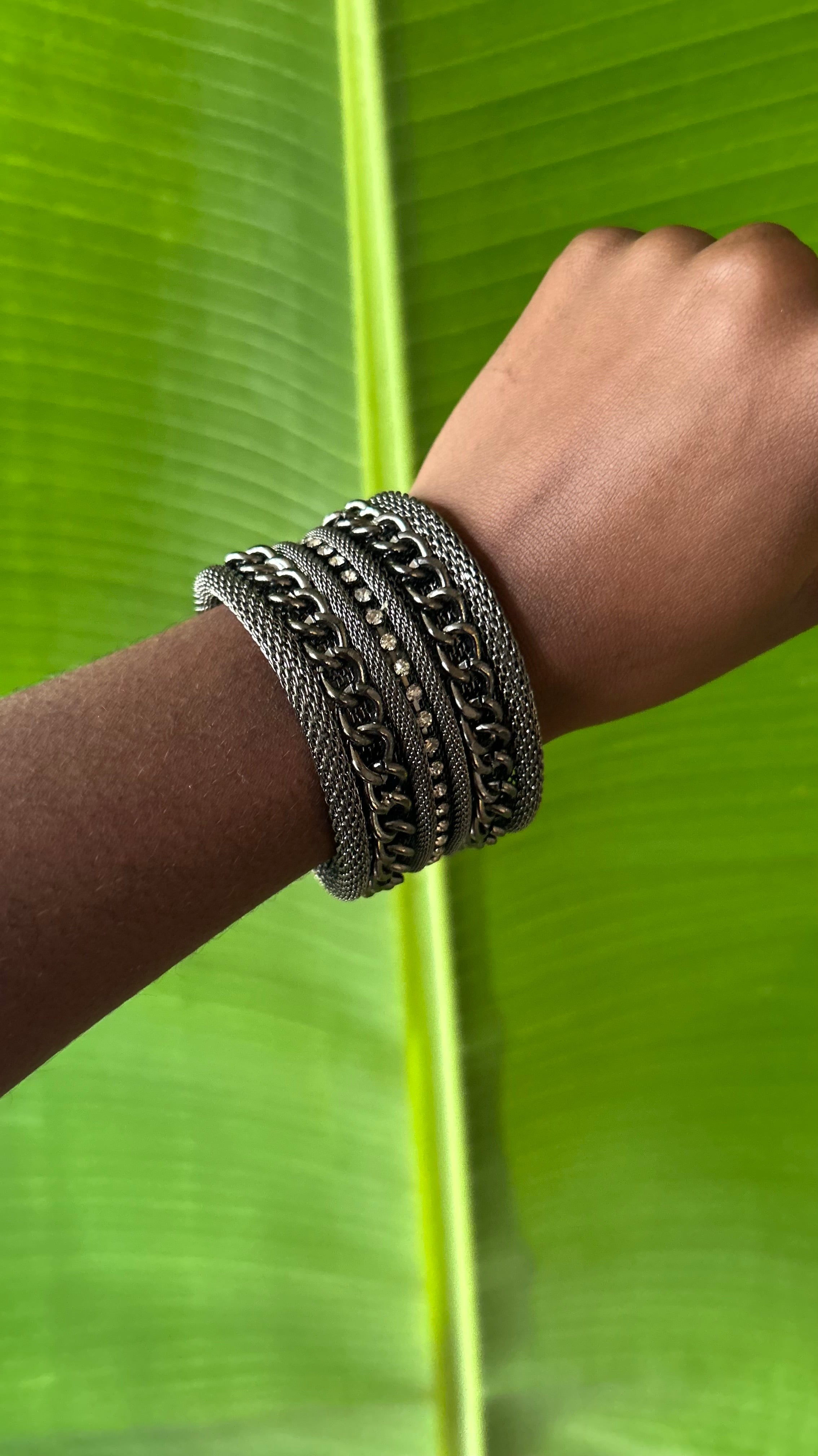 Y2K Chain mesh rhinestone cuff