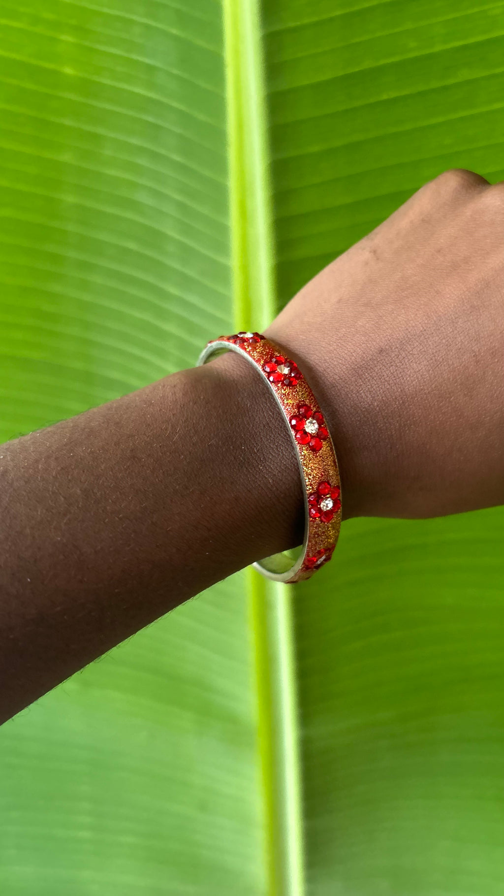 Red floral glitter bangle