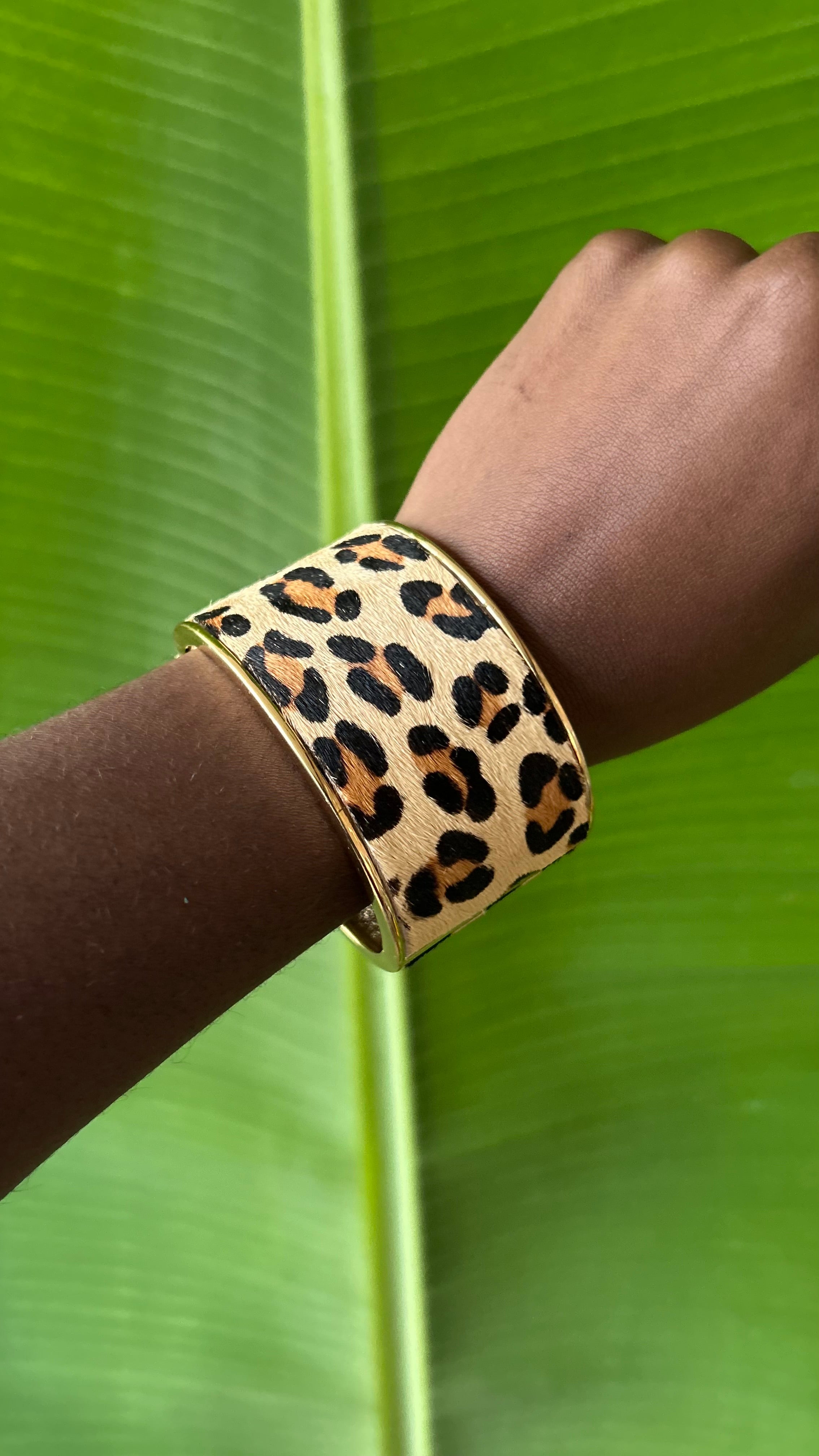 Leopard clamper bracelet