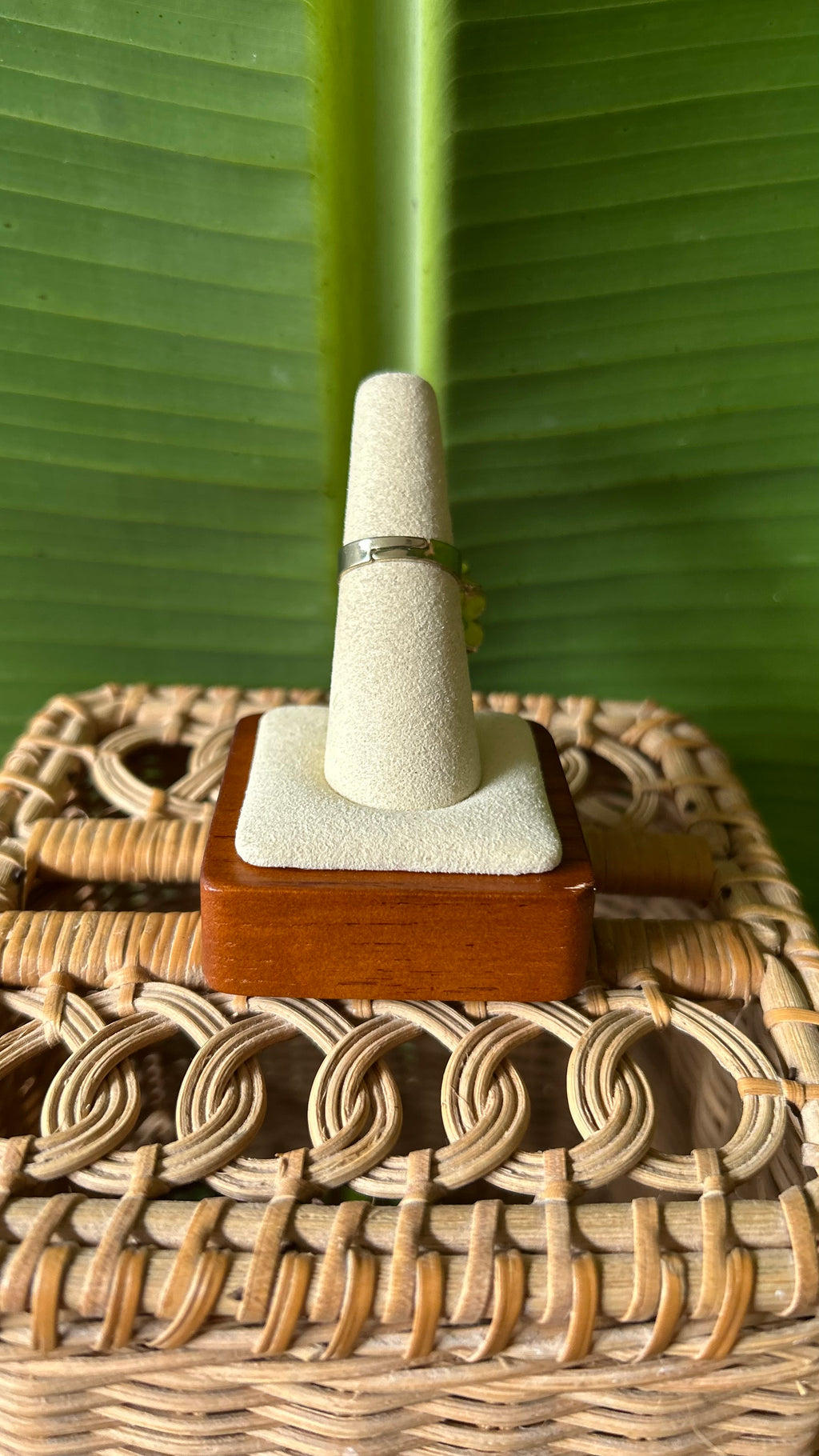 Green floral crystal ring